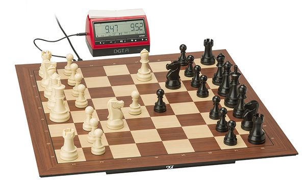 DGT Smart Board zonder coördinaten + Electronic Plastic Chess Pieces +DGT PI